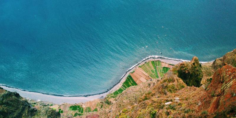 农业科技3.0：智慧农业与作物监测技术如何重塑现代农业